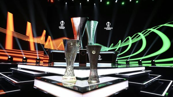 Die Pokale der Europa und Conference League