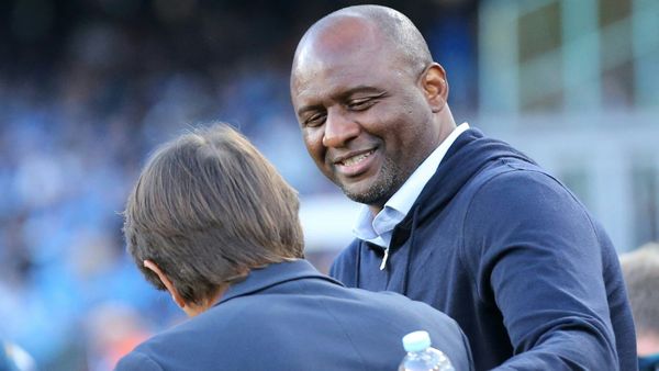 Patrick Vieira (r.) im Oktober 2025 in Genua