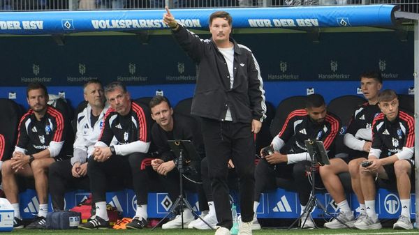 HSV-Trainer Merlin Polzin feiert den ersten Saisonsieg