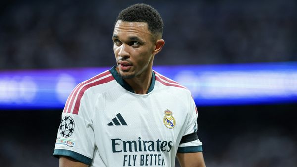Alexander-Arnold kehrt in den englischen Kader zurück