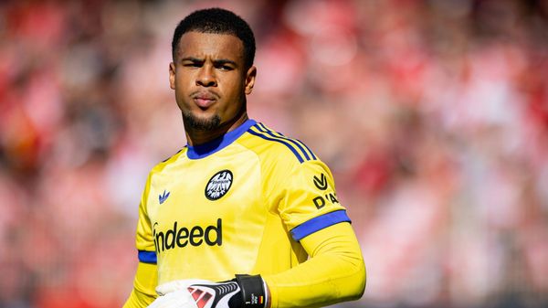 Noah Atubolu bei seinem Debüt für die Eintracht