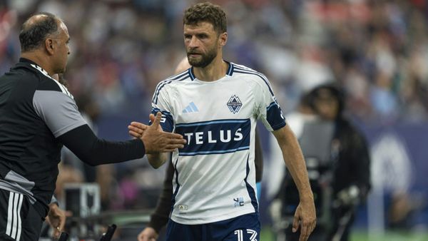 Thomas Müller muss verletzt raus