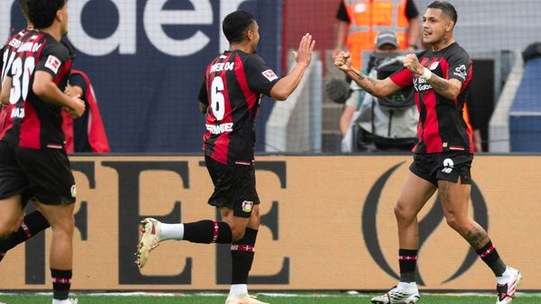 Bayer feiert seine Argentinier