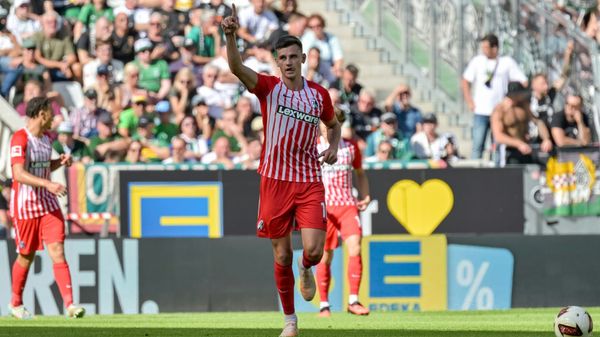 Yannik Engelhardt bejubelt einen seiner Treffer