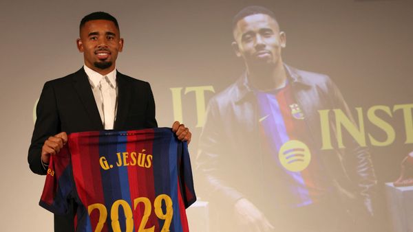 Gabriel Jesus bei seiner Vorstellung in Barcelona