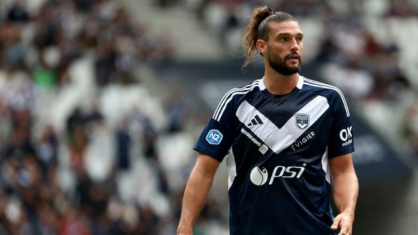Andy Carroll 2024 im Trikot von Girondins Bordeaux