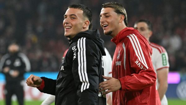 Said El Mala nach dem Abpfiff mit seinem Bruder Malek