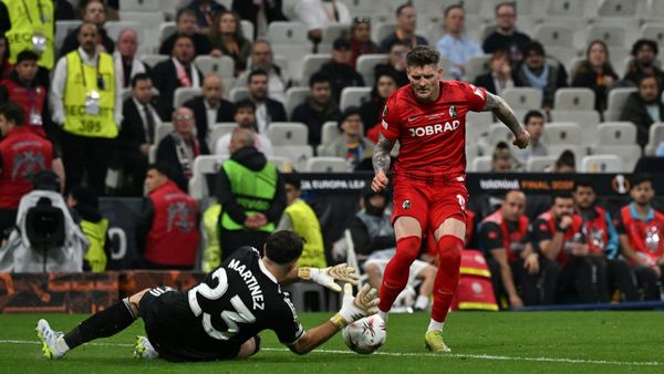 Lukas Kübler (r.) im Europa-League-Finale