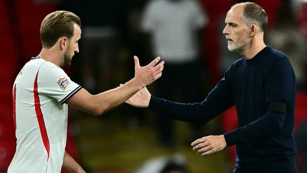Tuchel (r.) und Kane beim Handschlag