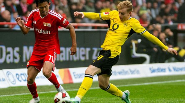 Jeong (l.) im Duell mit Svensson (r.)