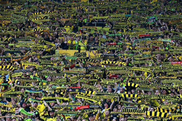 1. Bundesliga - Borussia Dortmund - SC Paderborn am 12.09.2026 im Signal Iduna Park in Dortmund Die Borussia Dortmund Fans auf der Südtribüne Suedtribuene mit einer Schalparade *** 1 Bundesl