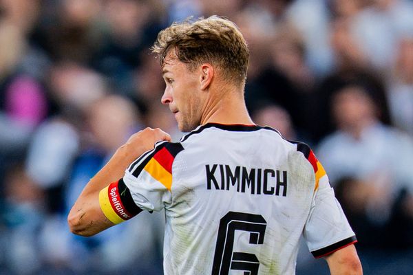 Nations League, Gruppe A, 2. Spieltag, Deutschland vs. Griechenland am 27.09.2026 in der WWK Arena in Augsburg Yann Aurel Bisseck (Deutschland) Joshua Kimmich (Deutschland) enttäuscht nach A