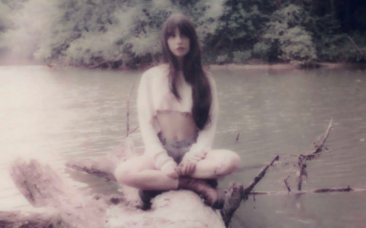 Maisy Owen :: Dark on a Sunny Day