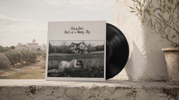Maisy Owen :: Dark on a Sunny Day