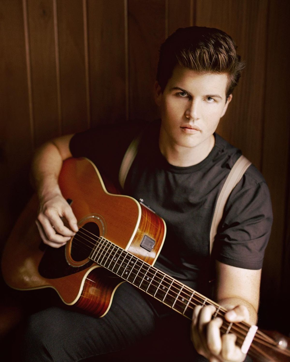 Spotify 、カントリーファンが愛する理由Raleigh Keegan