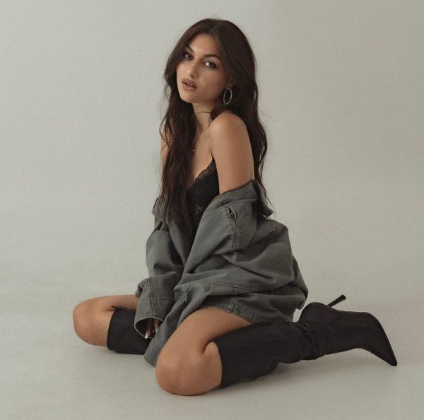 How Julia Rizik Found Her Sound and What Indie Artists Can Learn From It