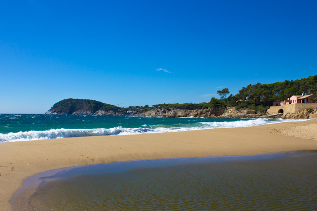 El Castell Beach - Little Train Greenway - Costa Brava
