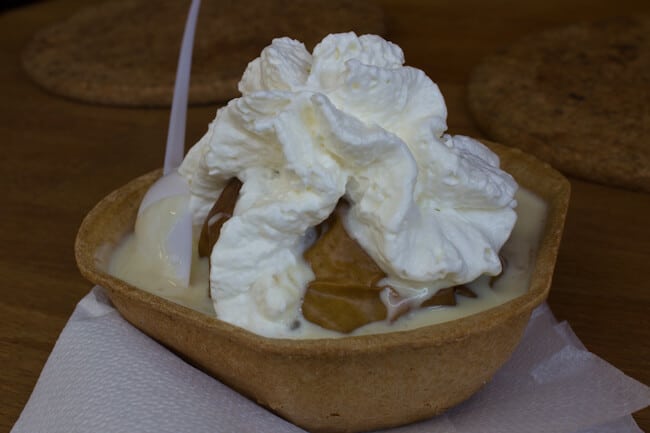 Baked apple from the Christmas market on Münzgasse