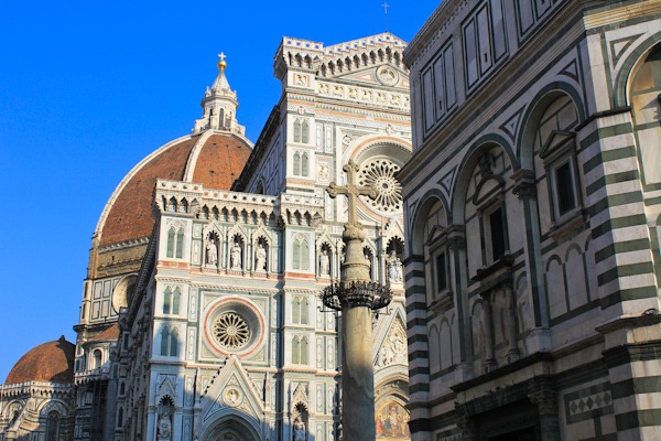 Baptistry in Piazza del Duomo