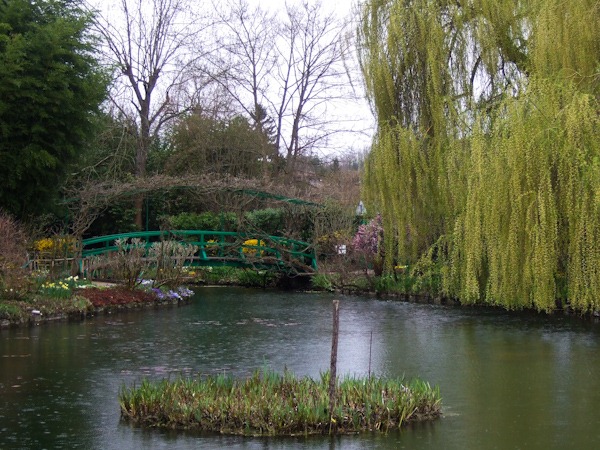 Giverny Village