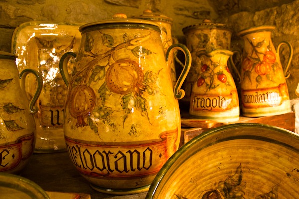 Ceramic Shopping in Gubbio