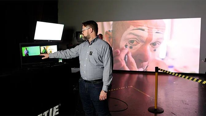 Christie® Virtual Projection™