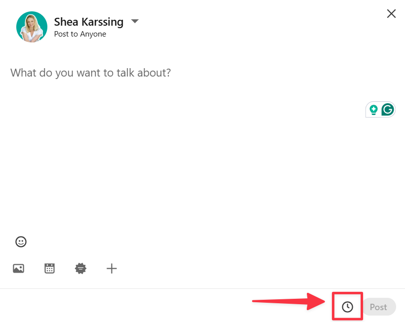 a blank post in the composer on LinkedIn, with the clock icon in the bottom right corner highlighted