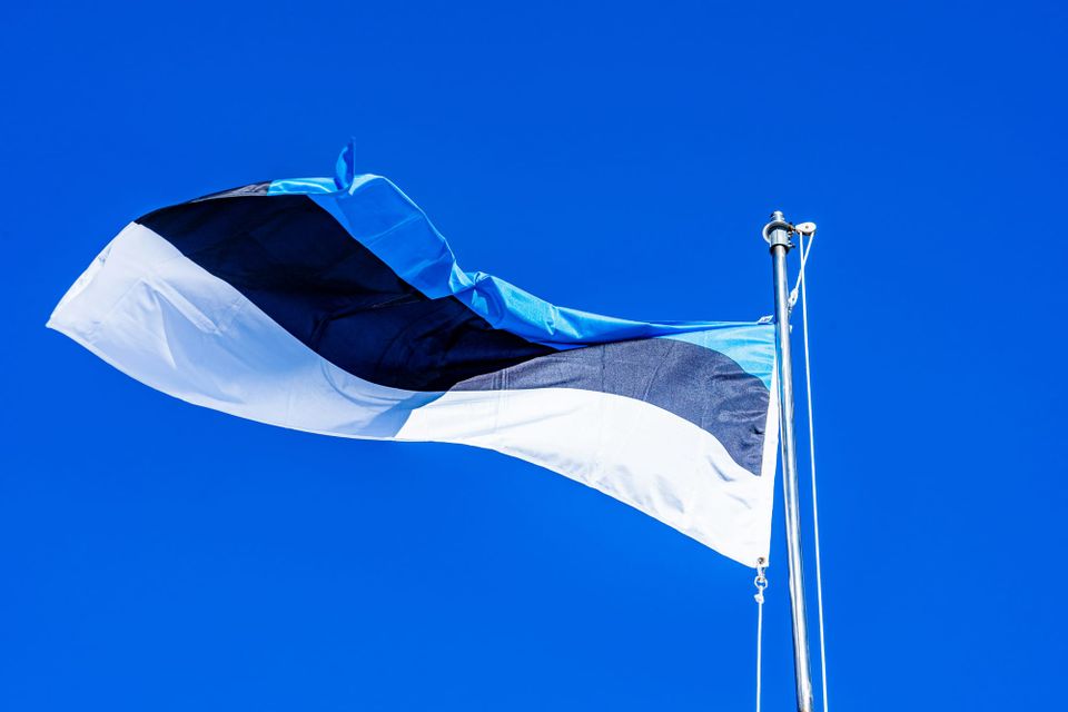 Diena kriptoje: Estai griežtina reguliavimą, reguliuotojų trolinimas, BTC rėžiai, Solana populiarumas