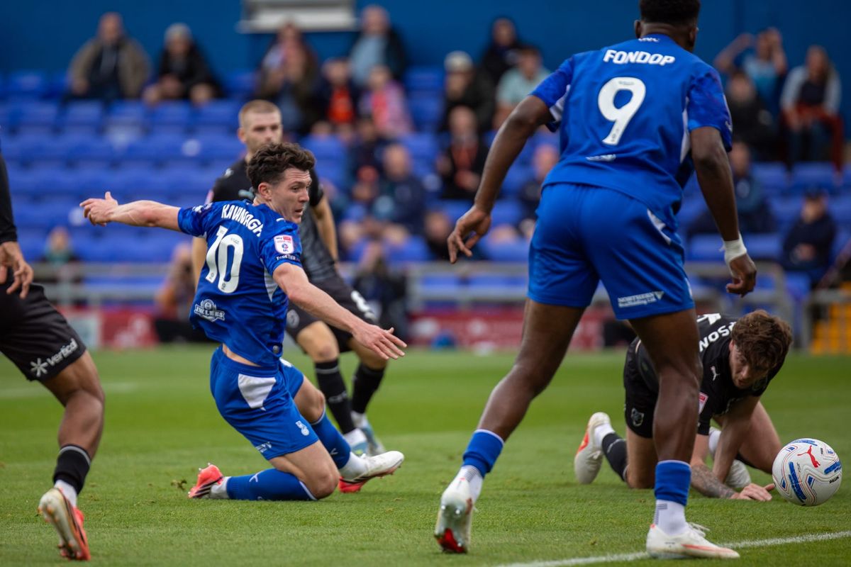 Cook wins tactical battle to give Chesterfield the points