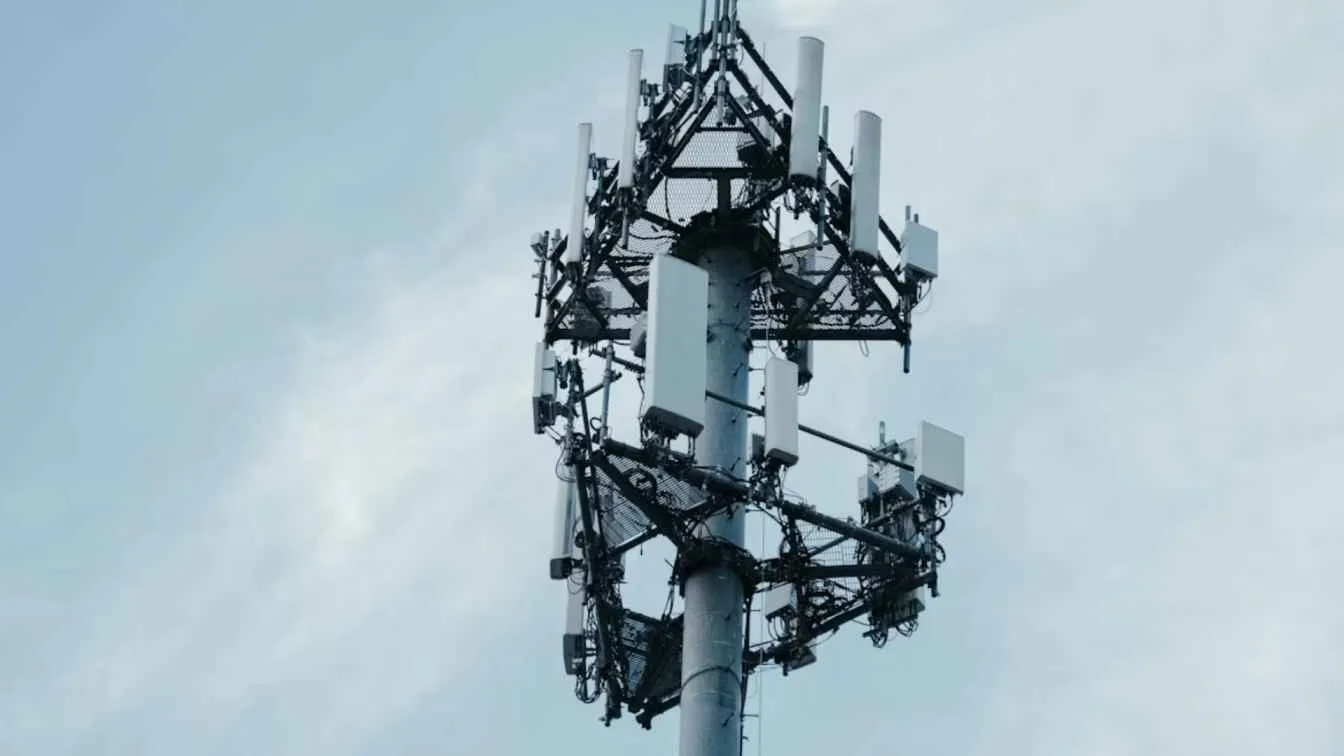 AI's Uplink Surge Reaches The Fibre Behind 5G Towers