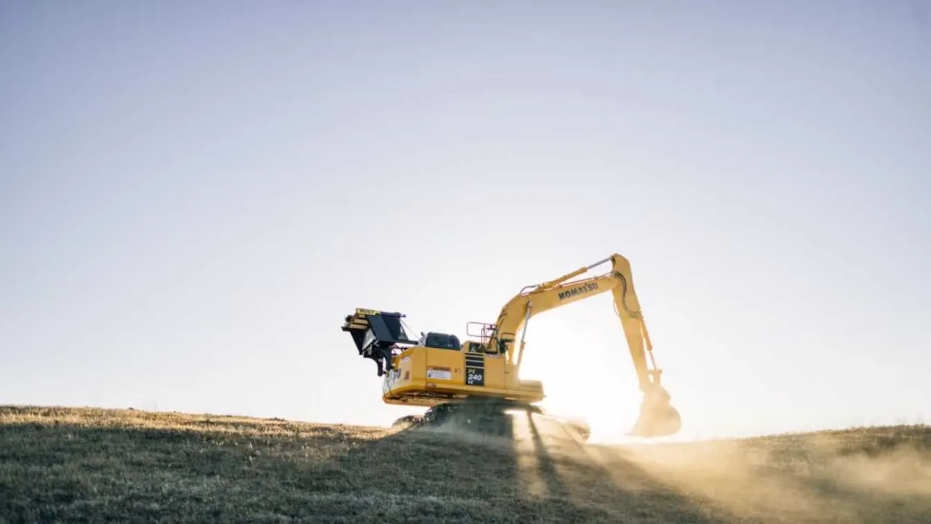 Iridium And SKYWAVE Bet On Hybrid Links For Heavy Machines