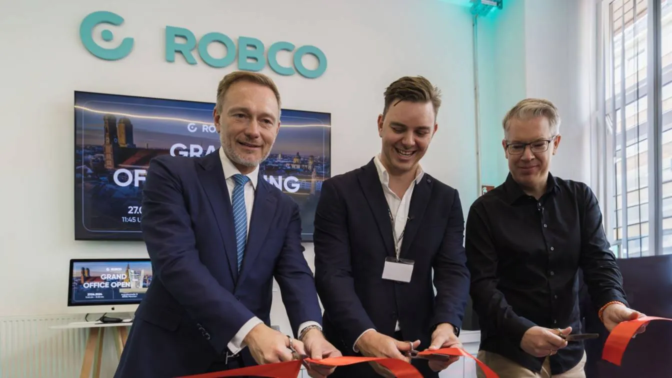 Munich's RobCo Hits $1B Valuation As CEO Moves To US