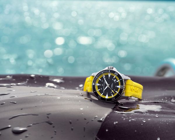 Hamilton Khaki Navy Scuba Auto: A Splash of Style and Functionality