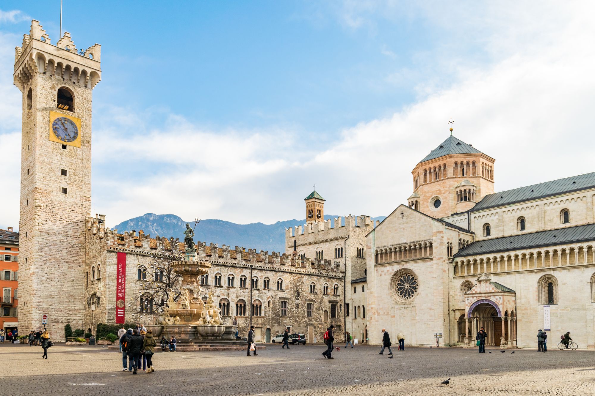 Vista di Piazza del Duomo a Trento