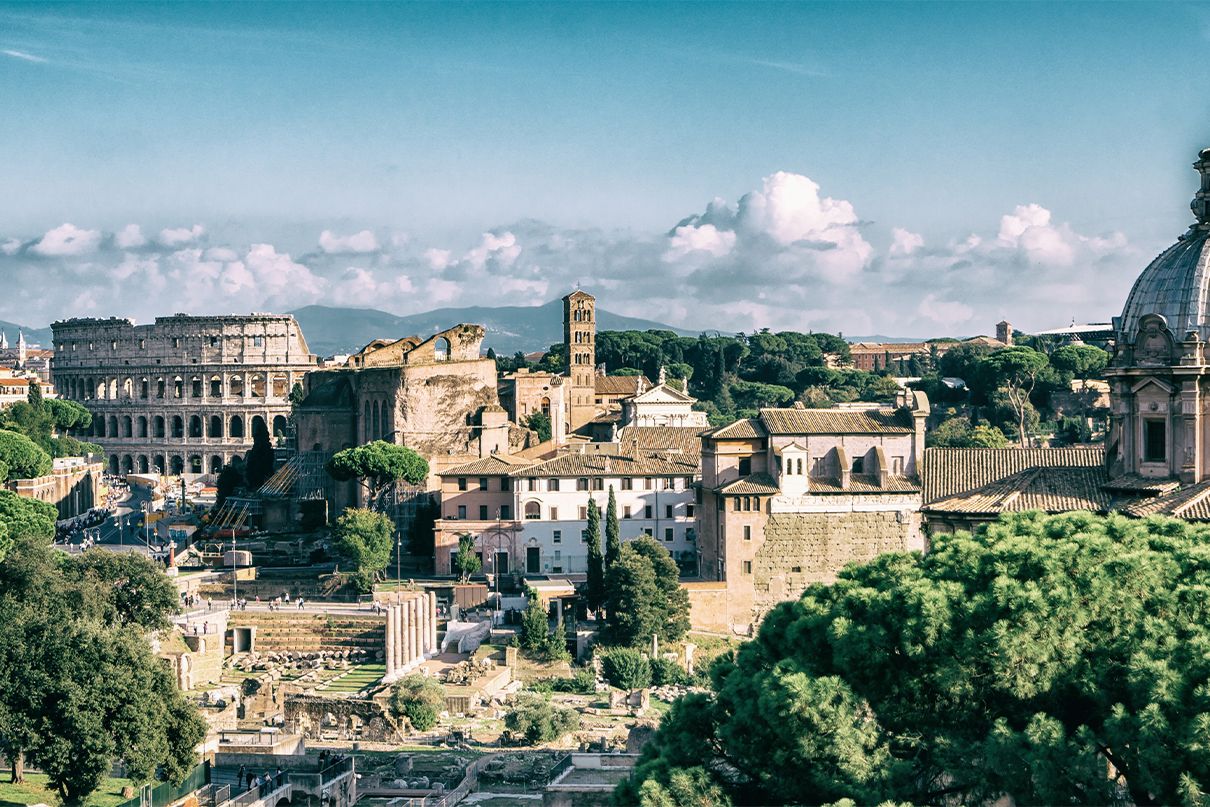 Skyline di Roma con Colosseo