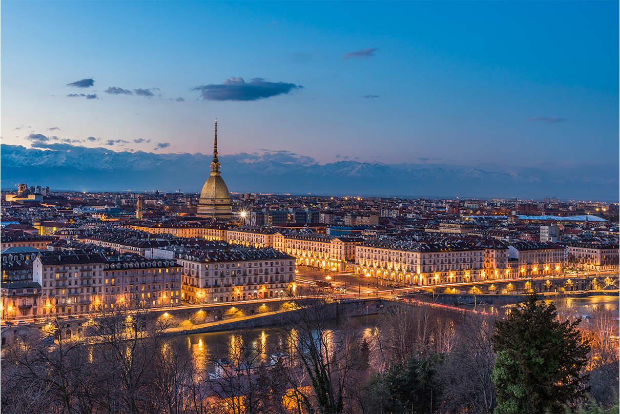 Vista su Torino di notte