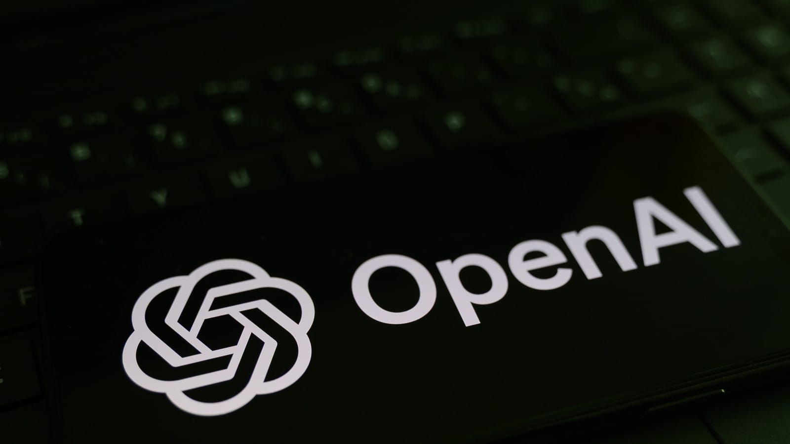 OpenAI mete su equipo de seguridad dentro de investigación y pierde a su jefe de seguridad
