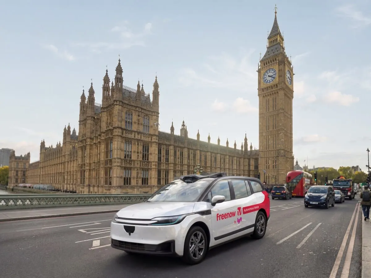 Baidu y Lyft empiezan a probar robotaxis en Londres con servicio público previsto para 2027