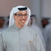 Emiratos mete IA en todas las fases de sus tribunales y arranca en septiembre