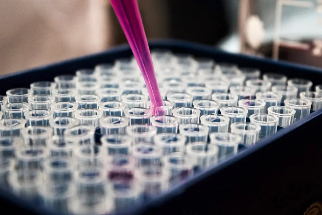 Anthropic dice a sus inversores que priorizará salud y biología para calmar el rechazo social a la IA