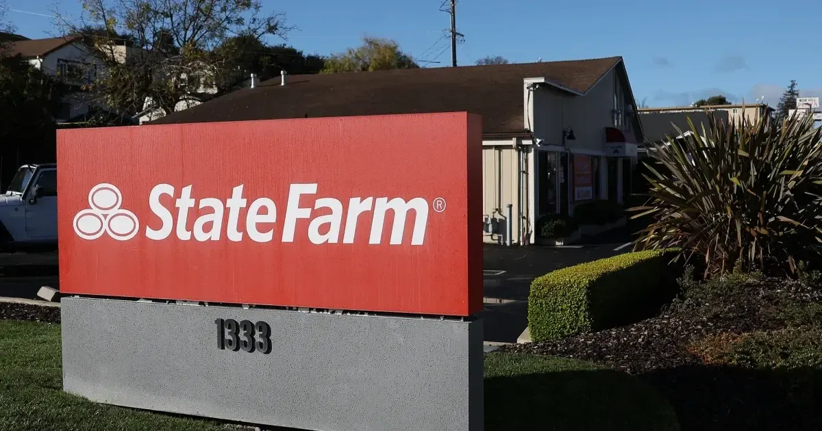 Los abogados de State Farm admiten siete citas judiciales inventadas por IA en un caso de Los Ángeles