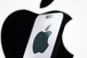 Apple negocia un presupuesto de nueve cifras para pagar a los medios cada vez que Siri use sus noticias