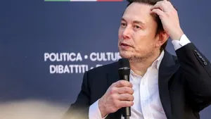 Musk admite ante la plantilla de Cursor que Grok se ha quedado atrás y señala a Anthropic como líder