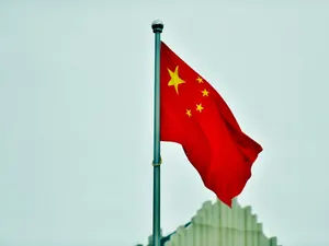 China investiga a DeepSeek y Moonshot por fugas de datos a Claude