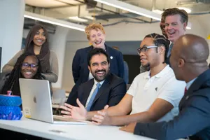 Nueva York prohíbe la IA generativa a 600.000 alumnos hasta el instituto