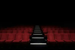 EEUU pierde 200.000 empleos en medios y artes: ¿cuánto es por IA?