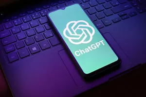 Demandan a OpenAI: ChatGPT le aconsejó dejar su medicación
