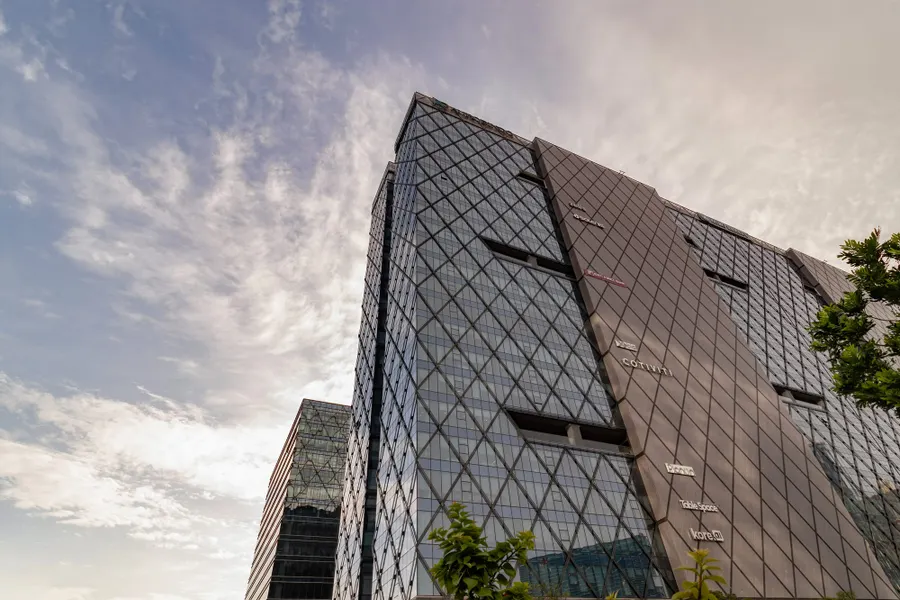 Accenture se hunde un 18% en bolsa con la peor caída desde 2017: la IA está comiendo a las consultoras