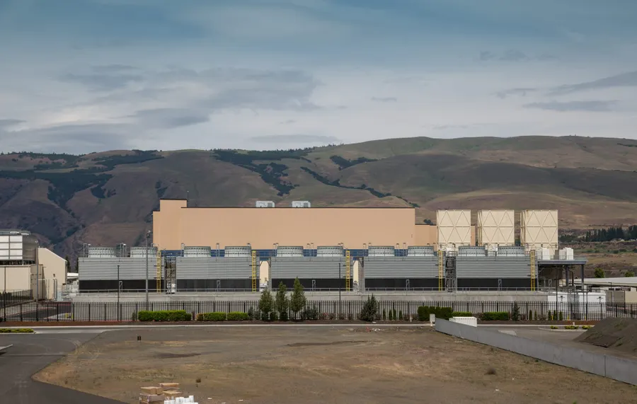 China lanza un plan de 295.000 millones de dólares a 5 años para data centers, con 80% de tecnología local y veto a Nvidia