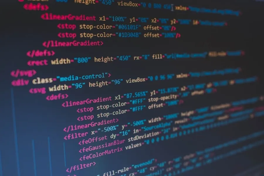 GLM 5.2, el modelo abierto chino de Zhipu, iguala a Opus 4.8 en código por un quinto del precio